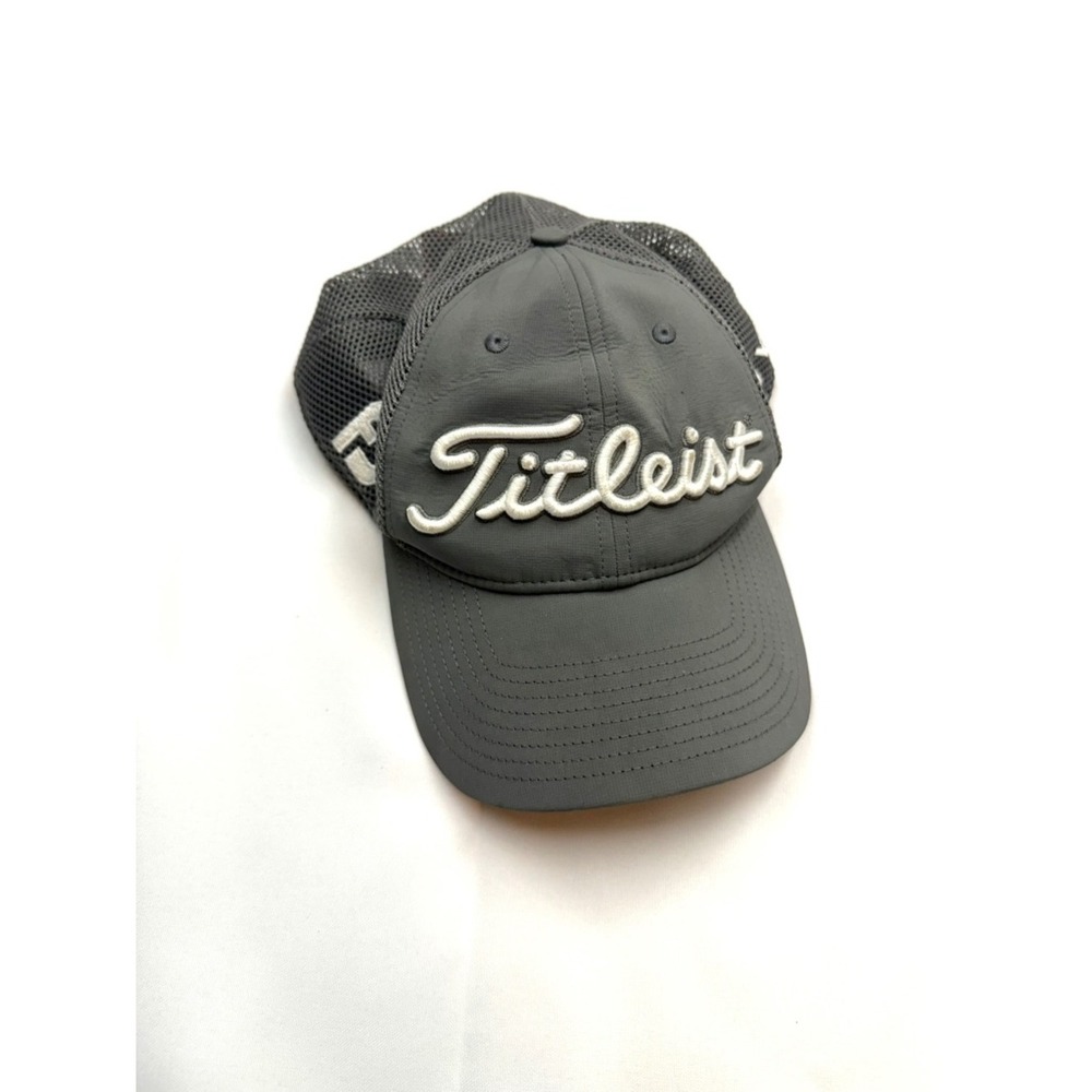 TITLEIST FootJoy Mens Gray White Adjustable Snapback Mesh Back Golf Baseball Hat